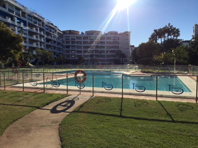 Large And Elegant In Puerto Banus With Pools And Paddle Apartamento Marbella Exterior foto